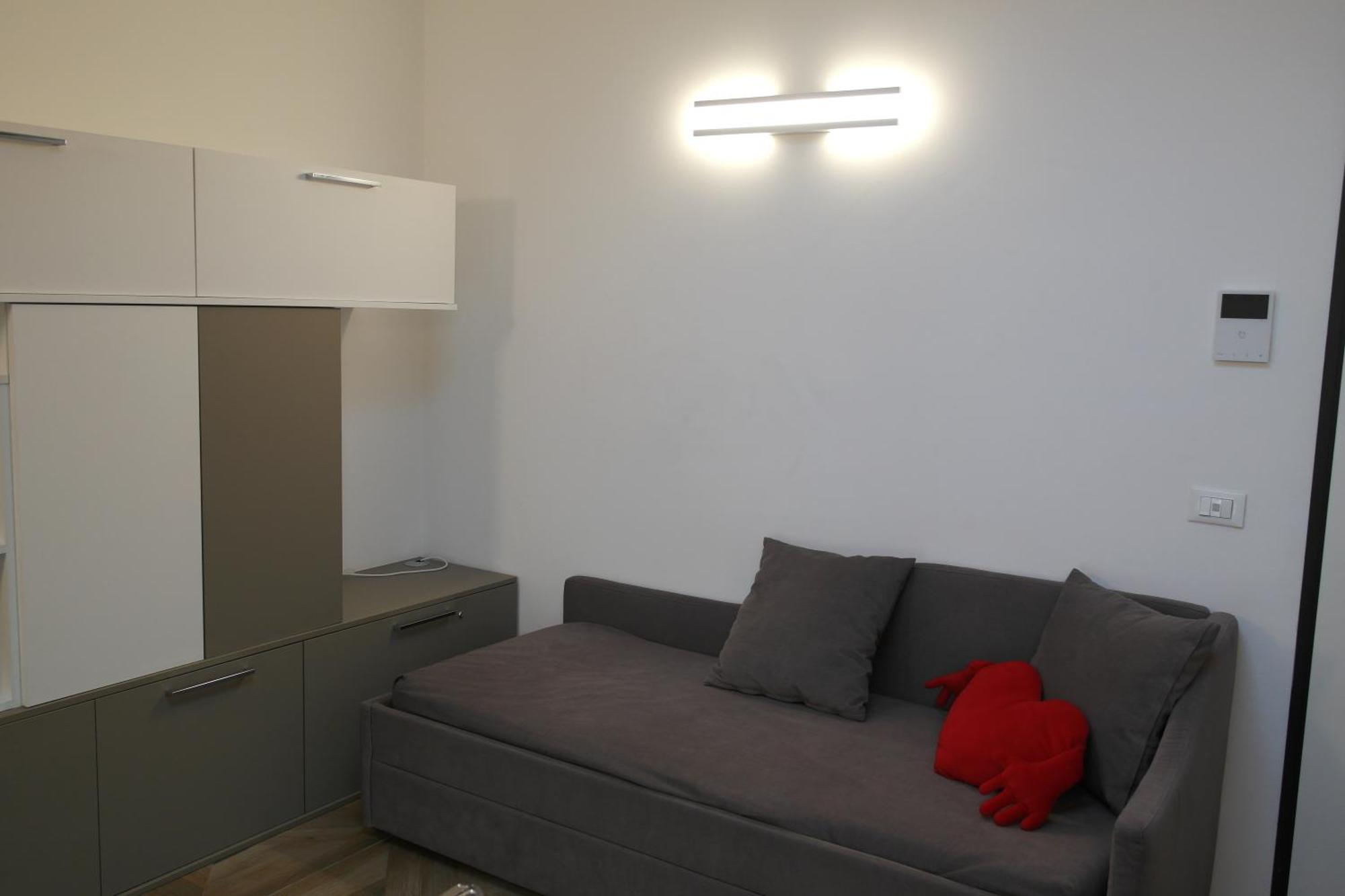 Luminoso Bilocale Zona Tibaldi Bocconi Apartment Milano Ngoại thất bức ảnh