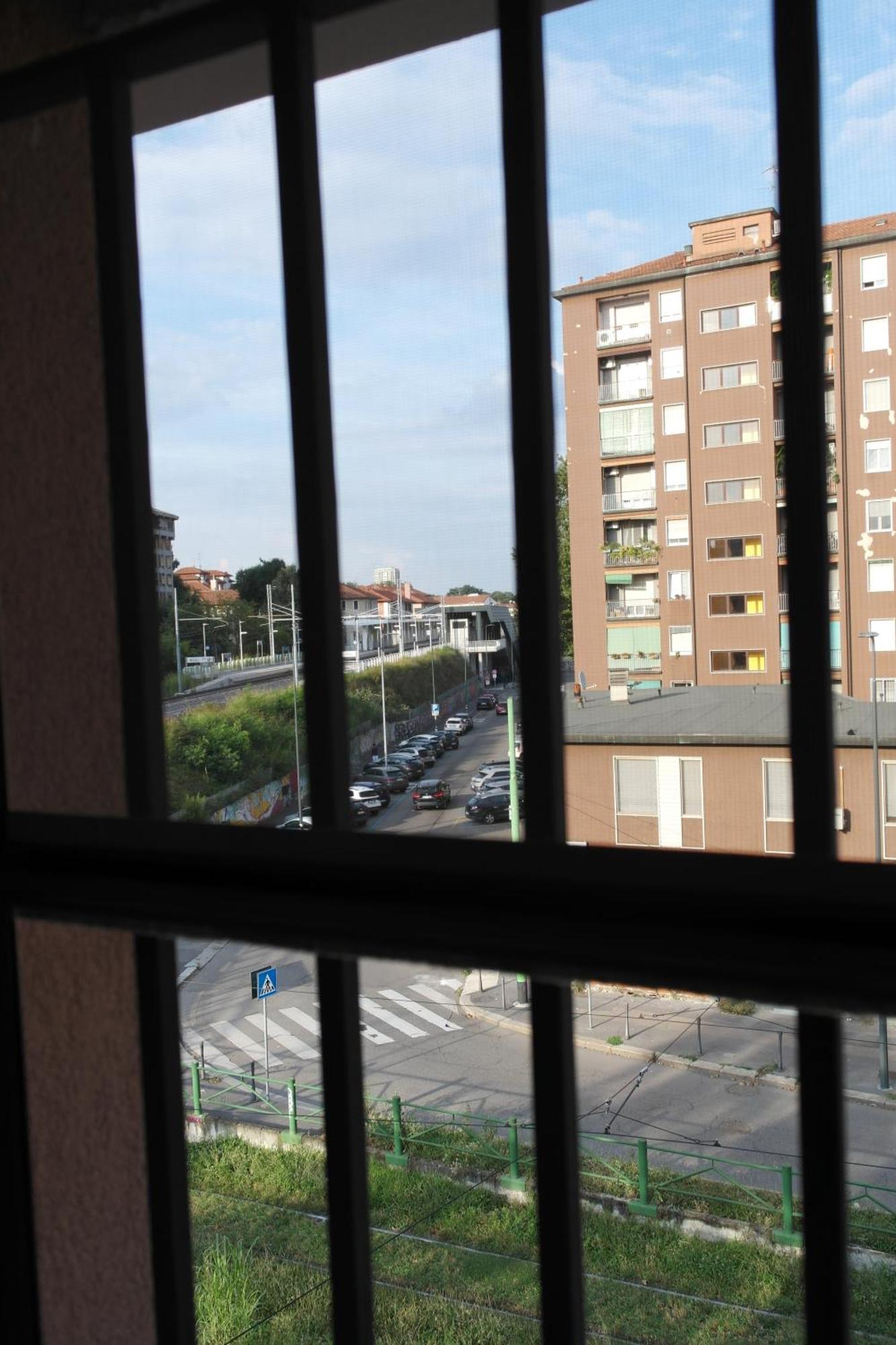Luminoso Bilocale Zona Tibaldi Bocconi Apartment Milano Ngoại thất bức ảnh